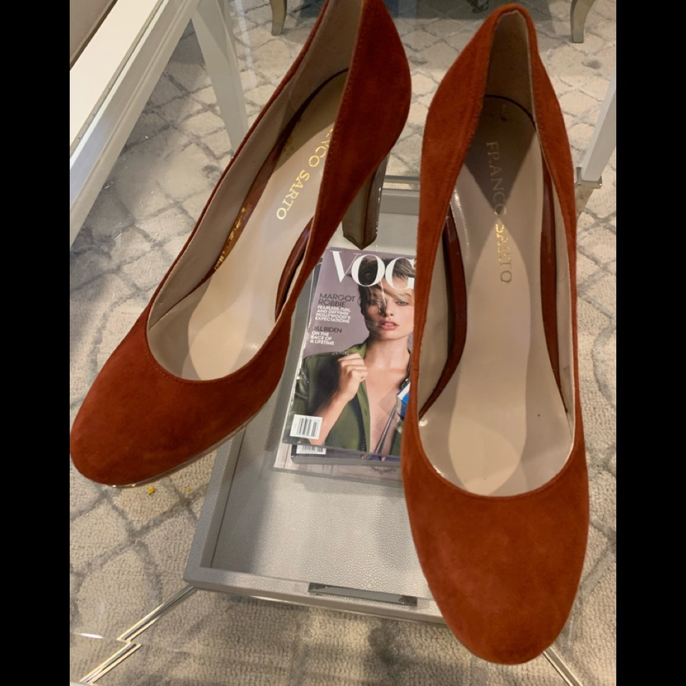 Suede Franco Sarto heels!